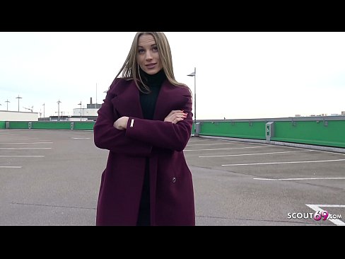 ❤️ ドイツ人スカウトマンは、夢のようにスティール、駐車場のテルテル、お金のためのセクシーに触れることです。 ❤❌ ポルノvk ❌️❤