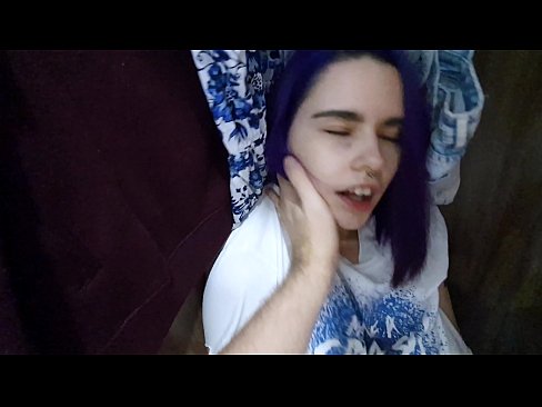 ❤️ 押し入れの中の姉ちゃんを発見し、イクのを手伝う ❤❌ ポルノvk ❌️❤